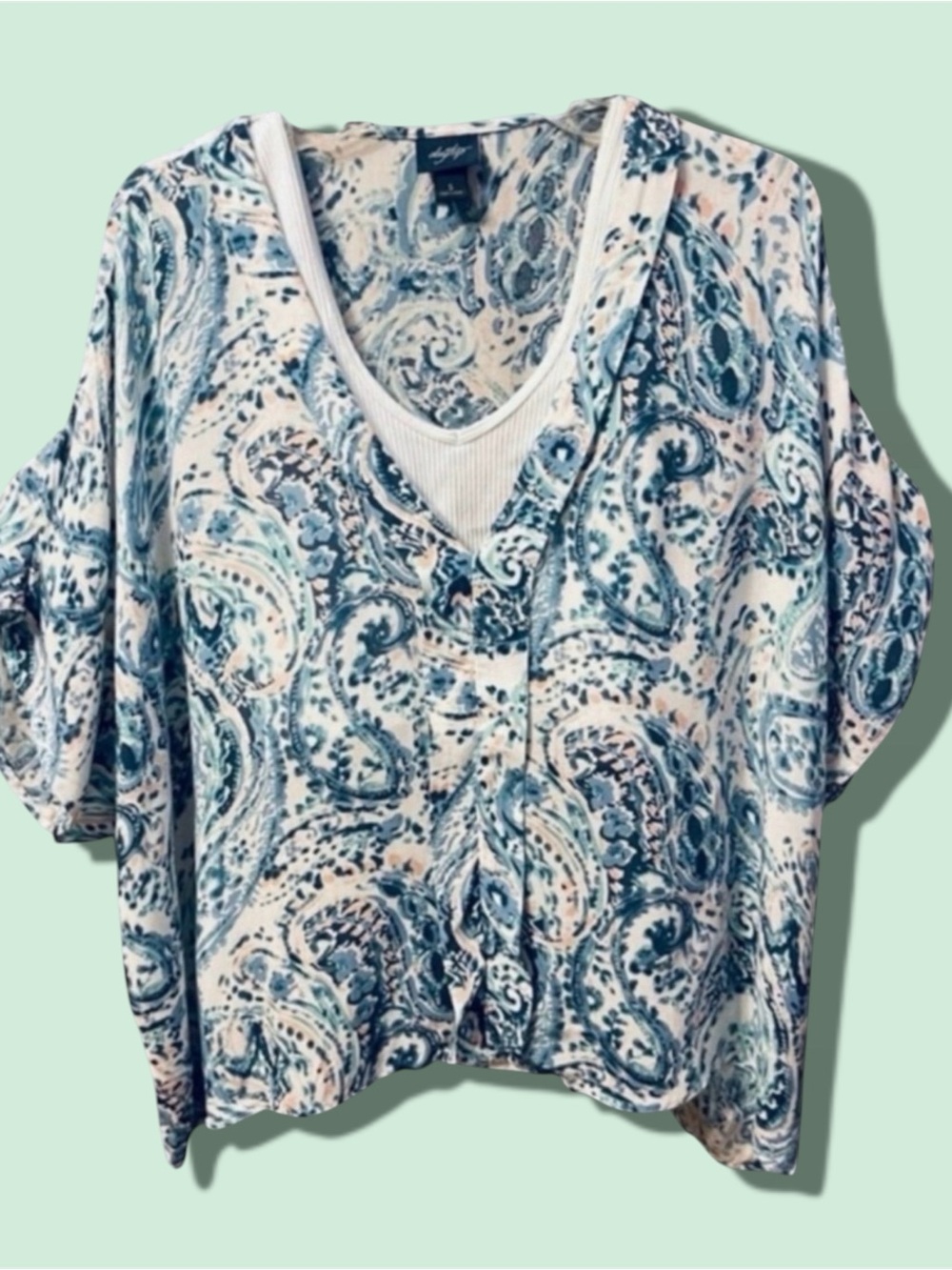 Daytrip by Buckle Women's Floral Blue Shirt Small
